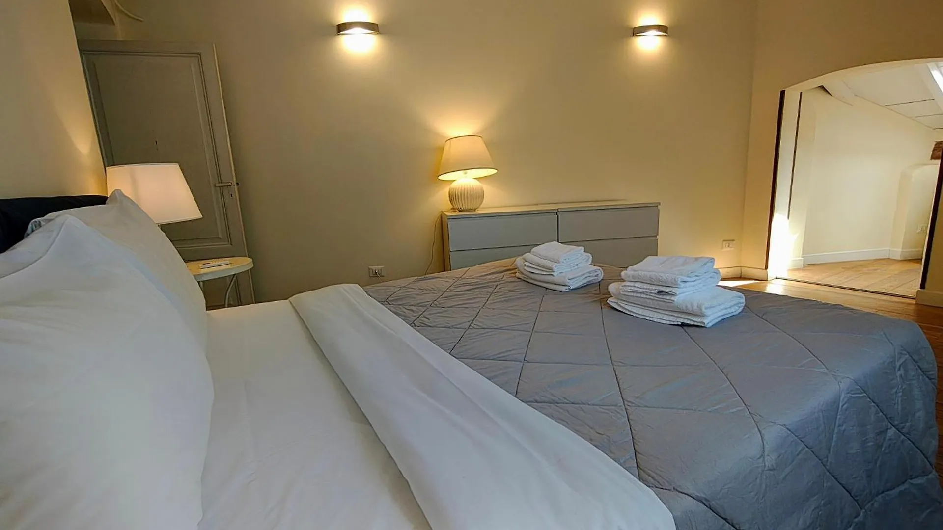 L'Opera Rooms&Suite La Spezia Italia