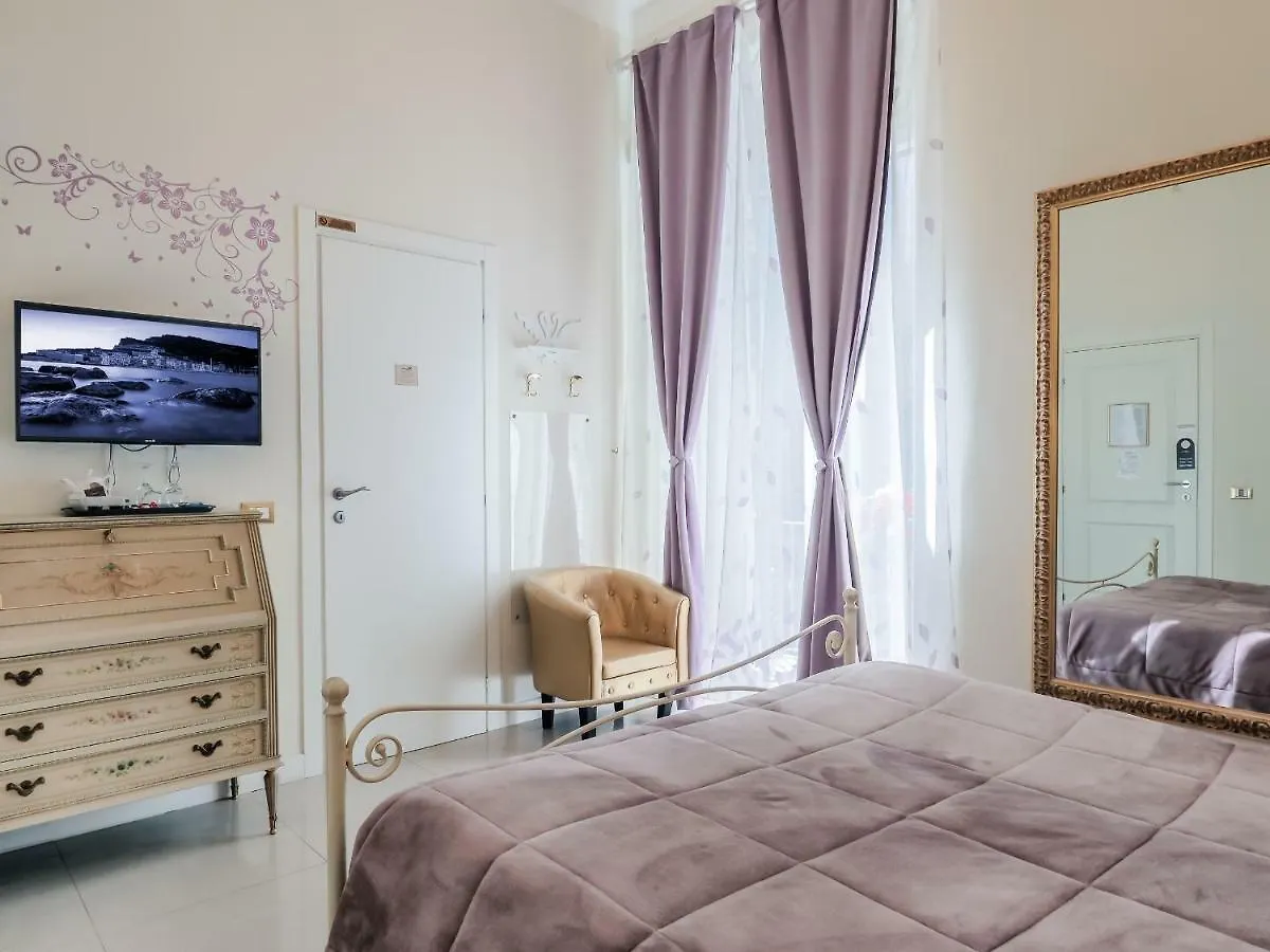 L'Opera Rooms&Suite La Spezia