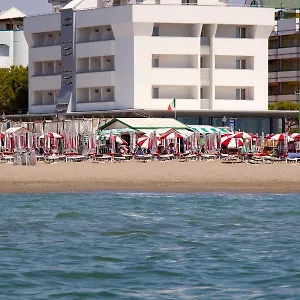 Parigi 3*, Caorle Olaszország