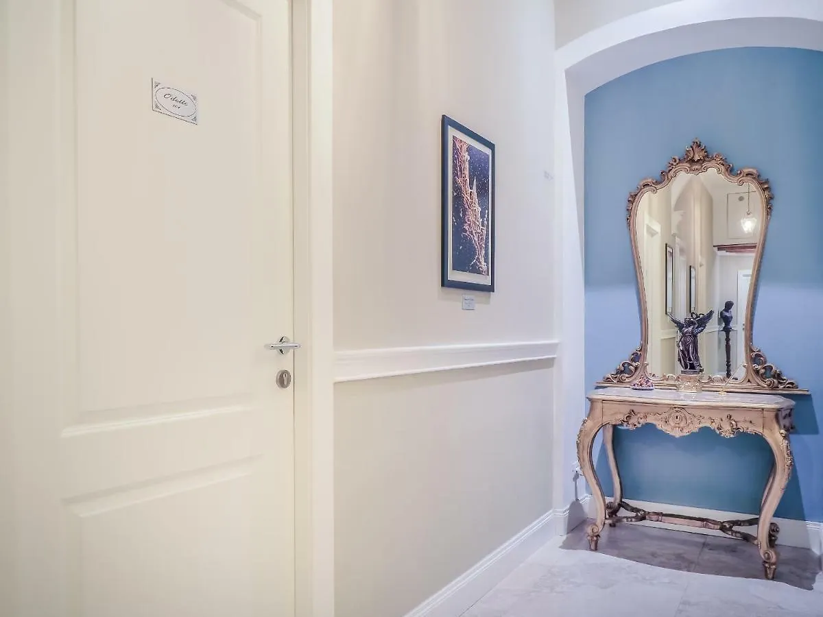 L'Opera Rooms & Suite Специя